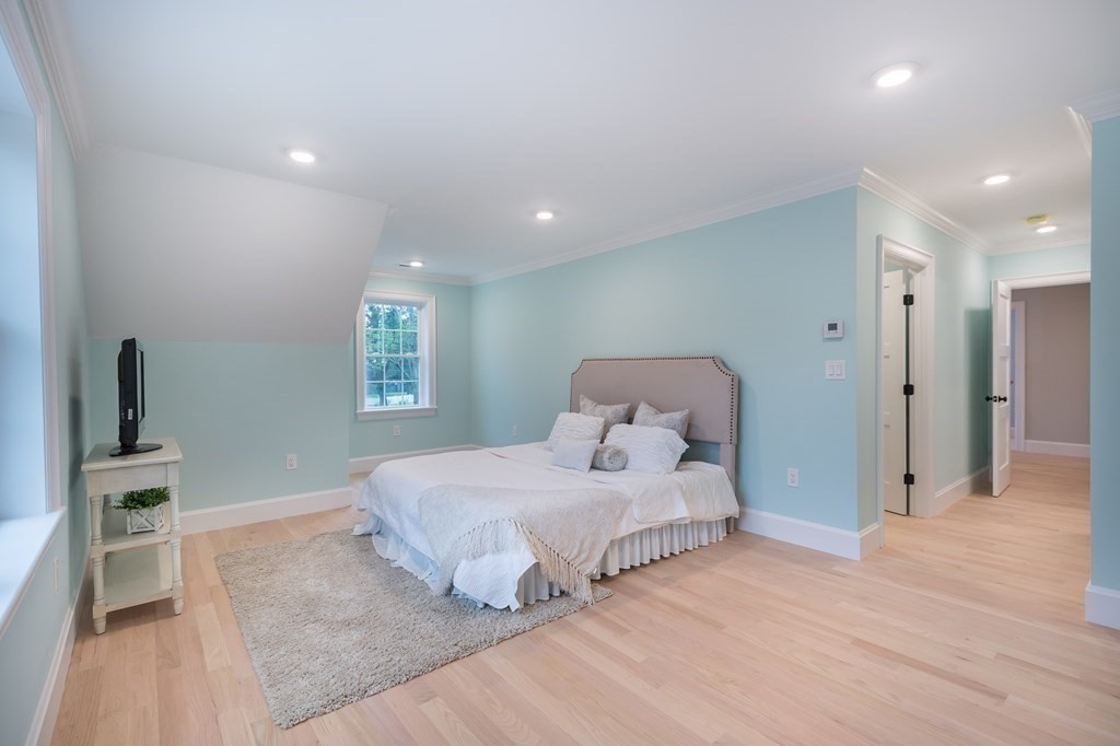 11 Montvale Road Woburn, MA 01801 - Photo 30 of 36 Gallery Image 30
