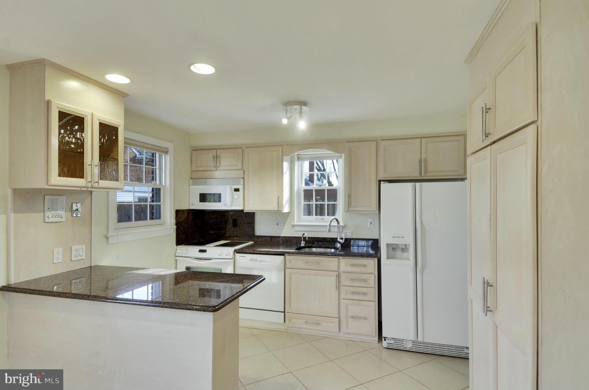 1602 Roxanna Road Northwest Washington, DC 20012 - Photo 1 of 18 Interior (General)