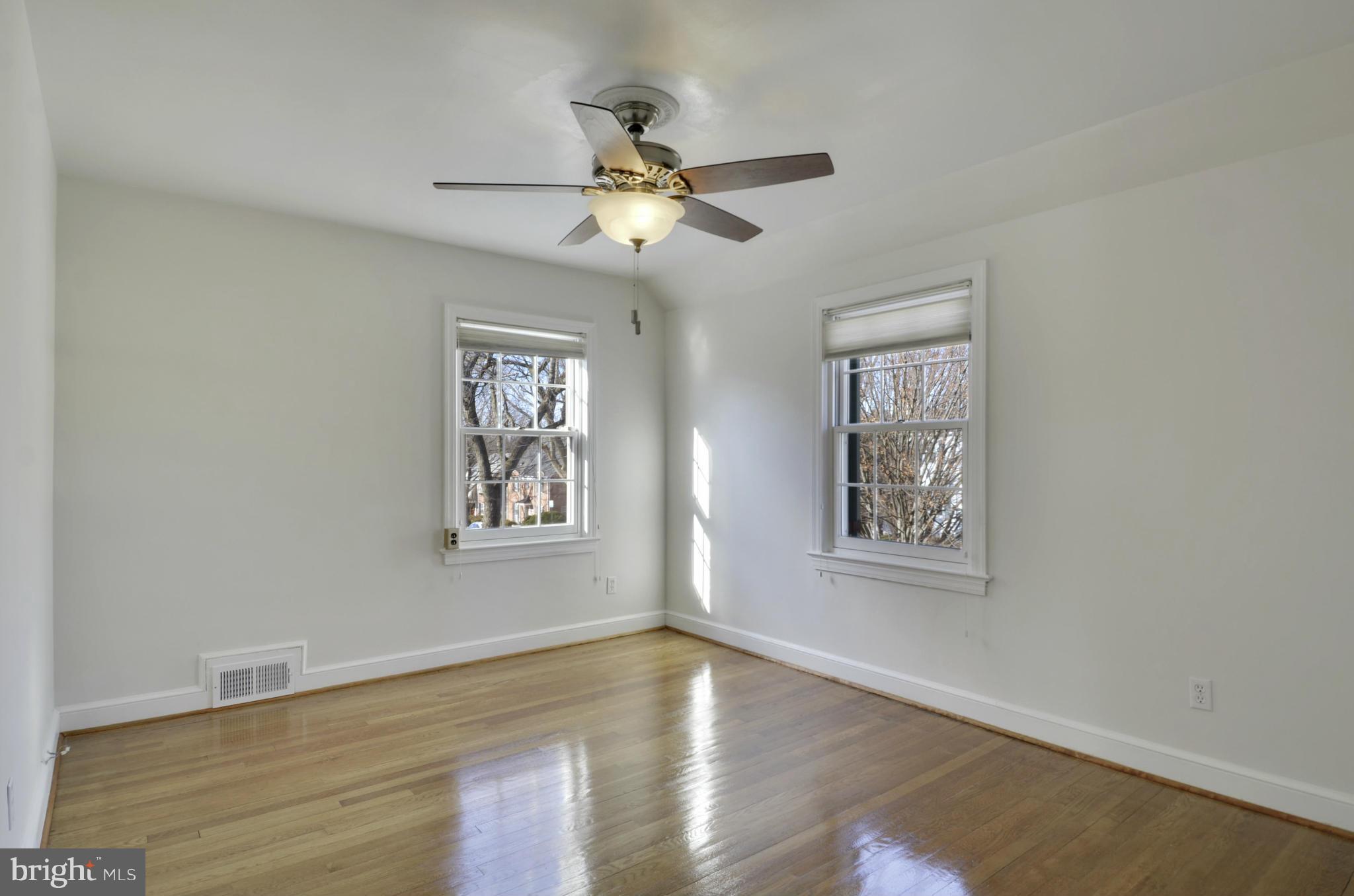 1602 Roxanna Road Northwest Washington, DC 20012 - Photo 11 of 18 Bedroom