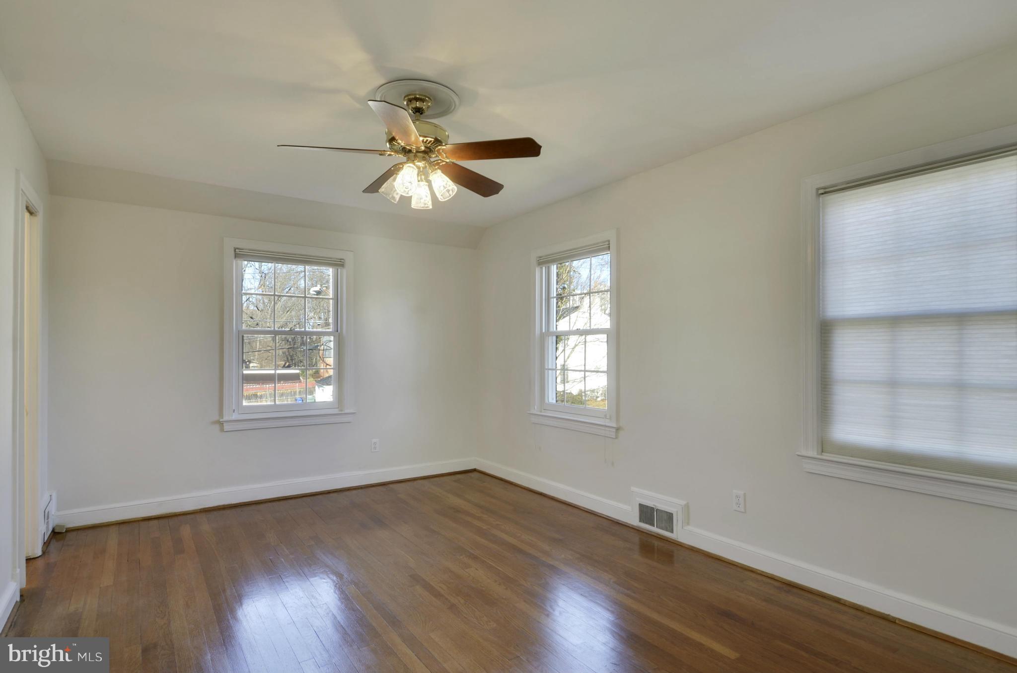 1602 Roxanna Road Northwest Washington, DC 20012 - Photo 10 of 18 Bedroom (Master)