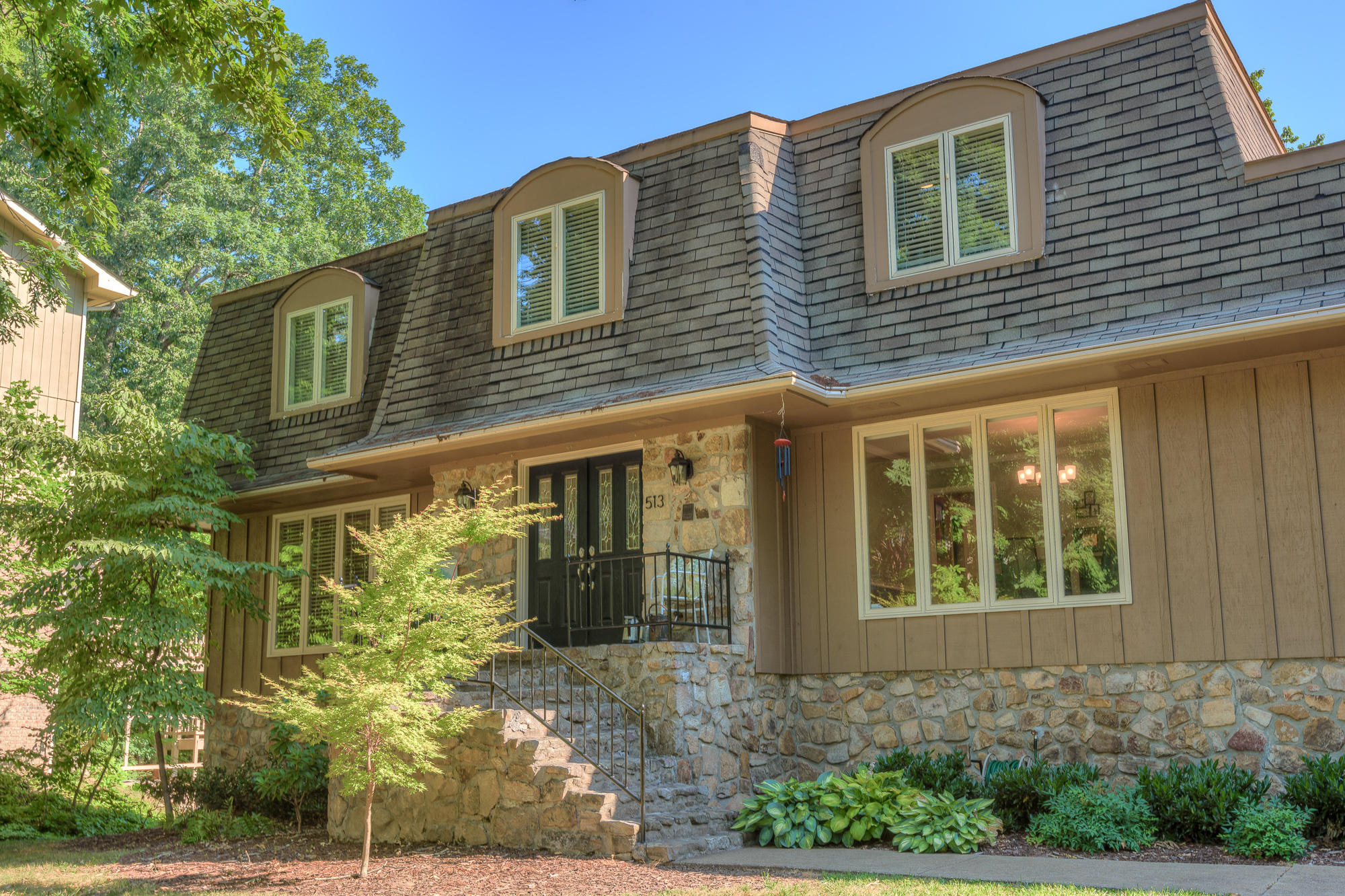 513 Barrington Road Signal Mountain, TN 37377 - Photo 2 of 40 Front Exterior