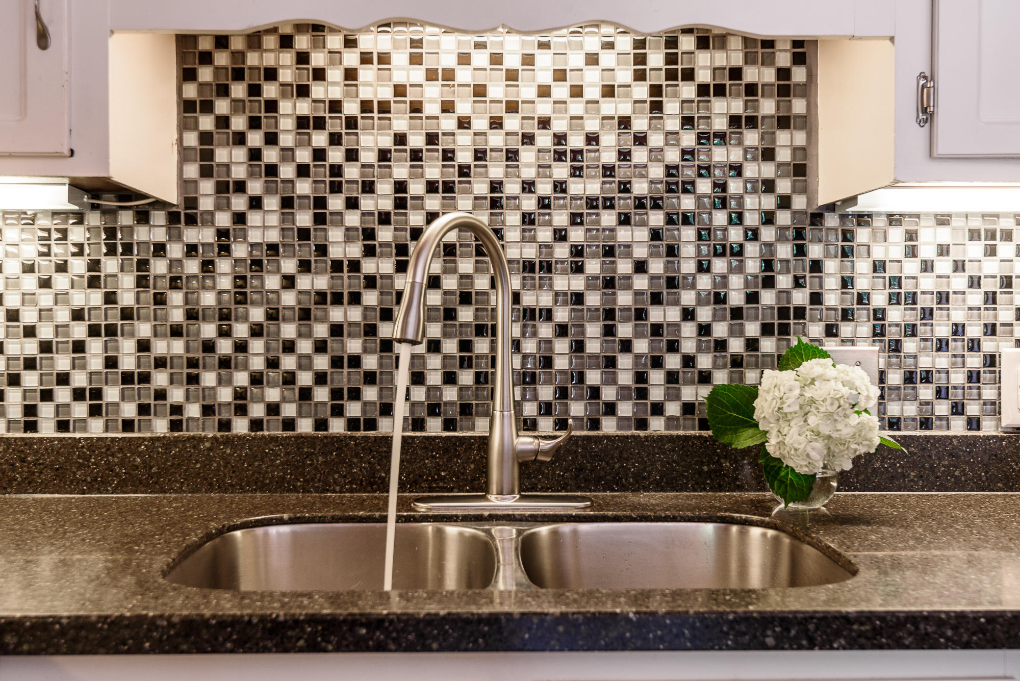 513 Barrington Road Signal Mountain, TN 37377 - Photo 11 of 40 Kitchen