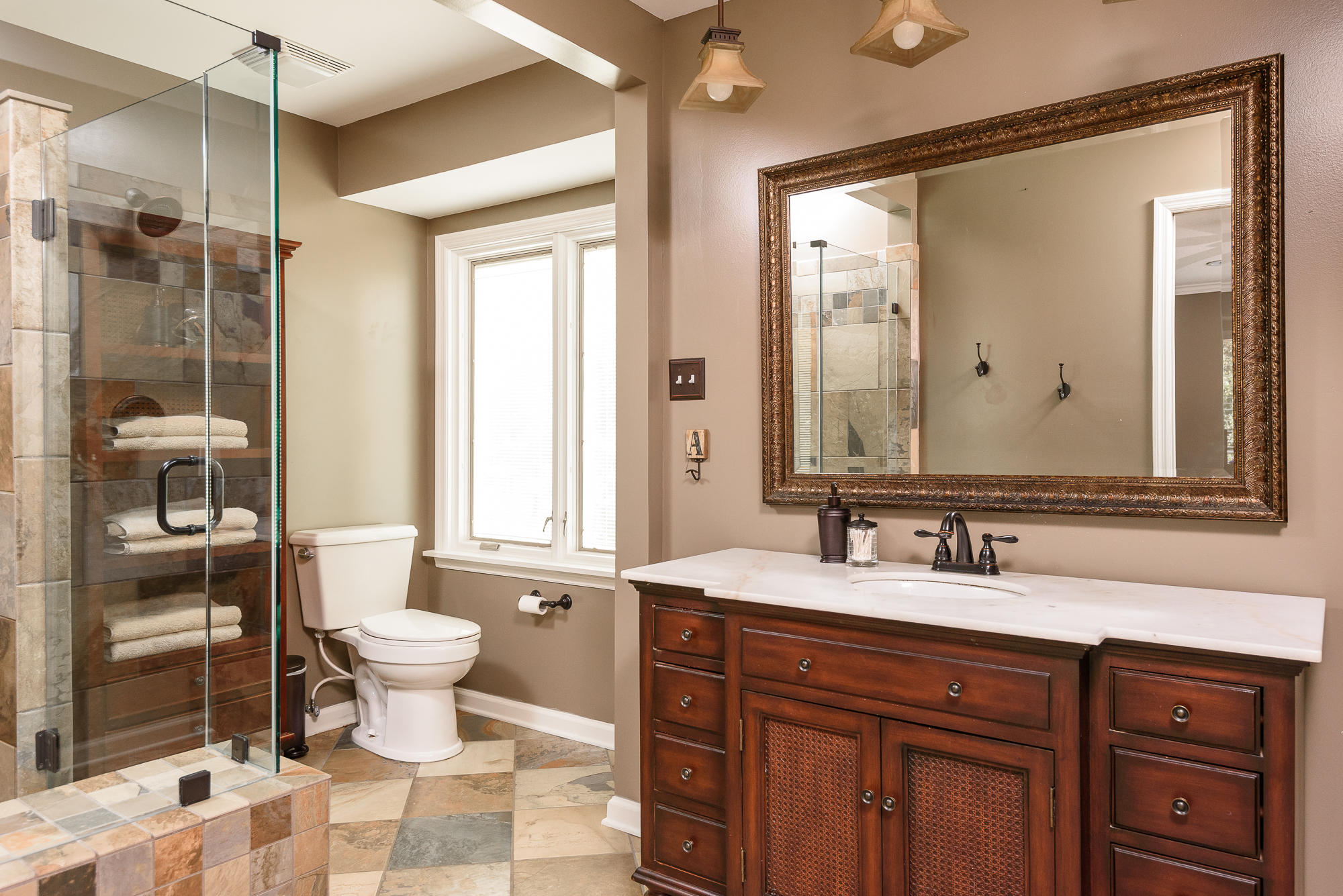 513 Barrington Road Signal Mountain, TN 37377 - Photo 17 of 40 Master Bathroom