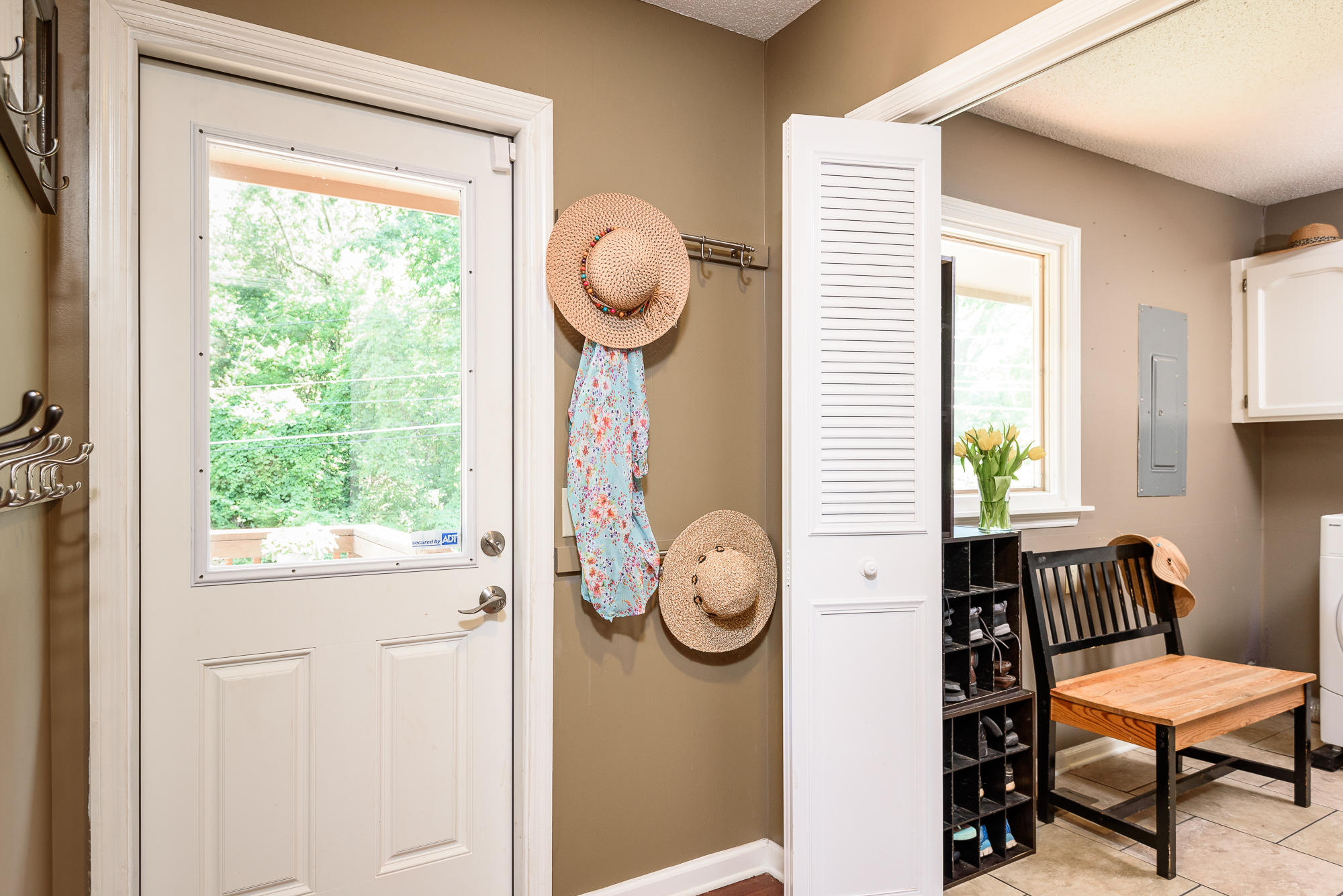 513 Barrington Road Signal Mountain, TN 37377 - Photo 25 of 40 Mudroom