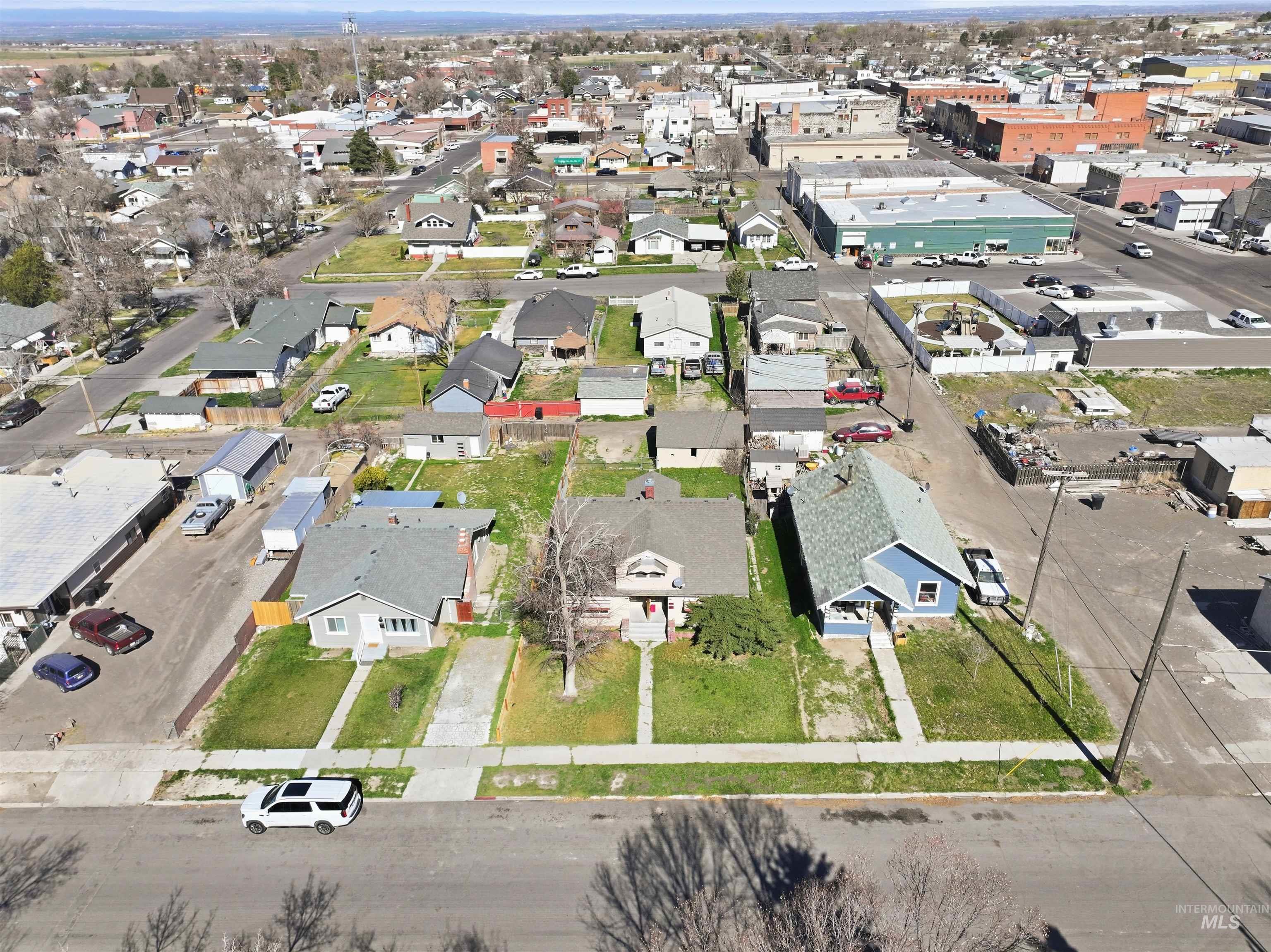 116 13th Avenue North Buhl, ID 83316 - Photo 29 of 37 Aerial perspective of suburban area