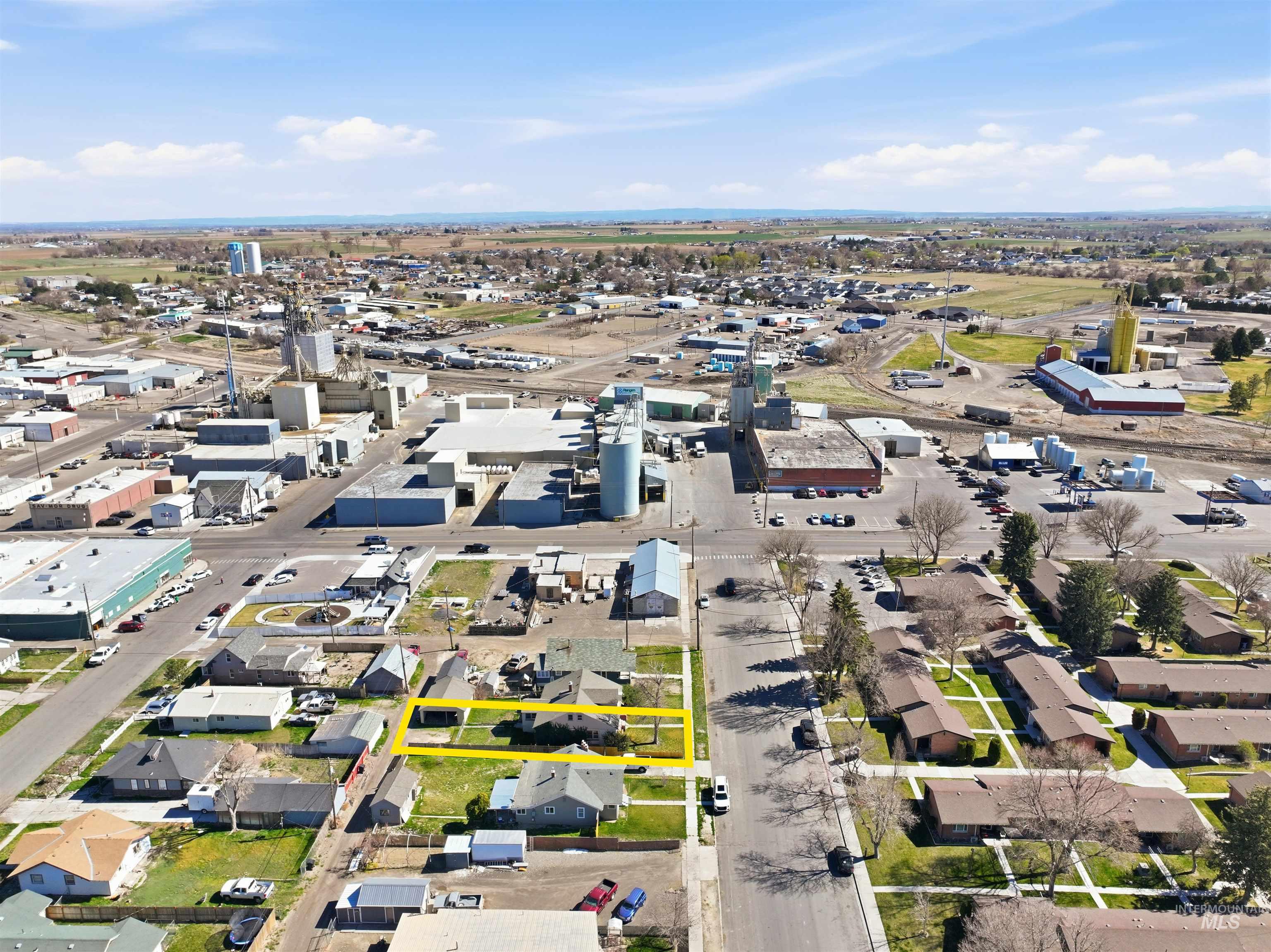 116 13th Avenue North Buhl, ID 83316 - Photo 34 of 37 Aerial view of property's location featuring property parcel outlined