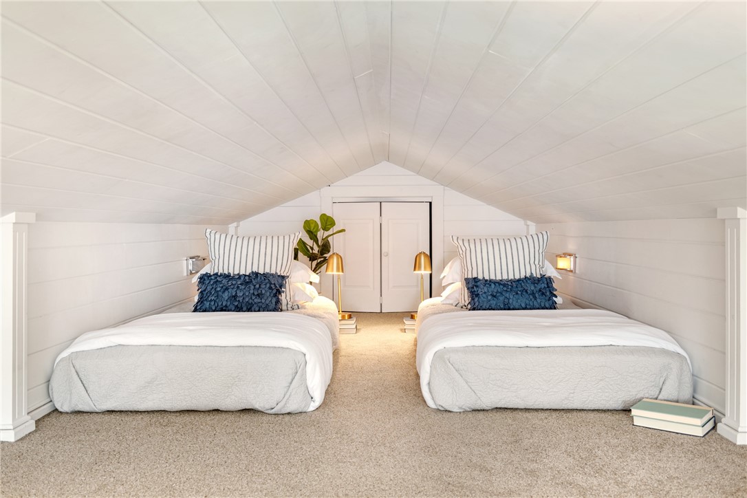 991 Matunuck Beach Road South Kingstown, RI 02879 - Photo 23 of 27 Loft