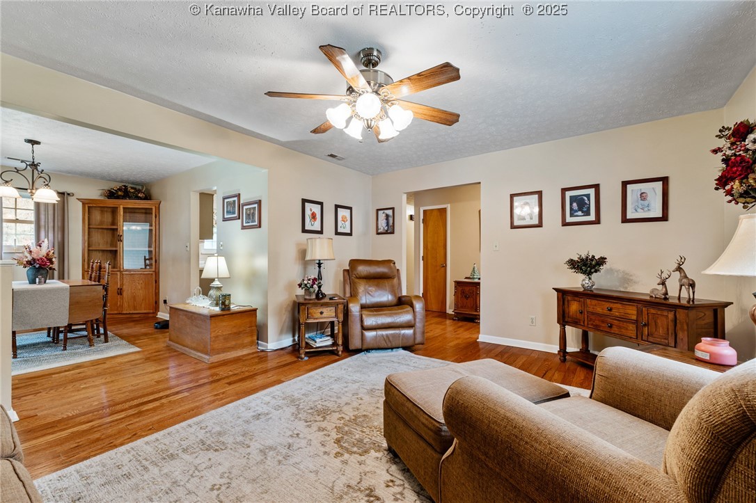 2003 Martins Branch Road Charleston, WV 25312 - Photo 7 of 31 Gallery Image 7