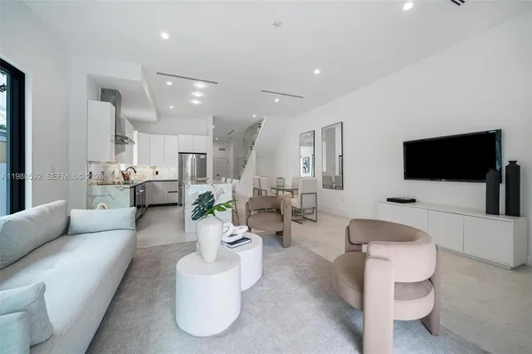 $1,495,000 | 2943 Southwest 21st Street, Miami, FL 33145