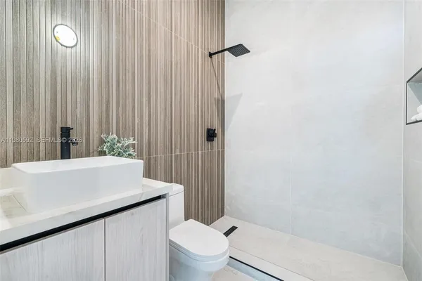 $1,495,000 | 2943 Southwest 21st Street, Miami, FL 33145