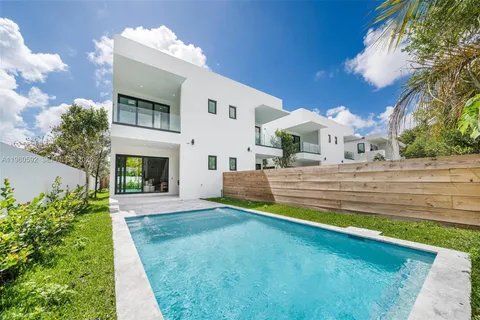 $1,495,000 | 2943 Southwest 21st Street, Miami, FL 33145