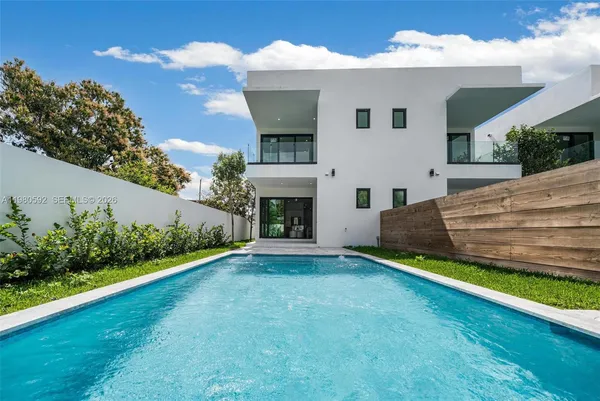 $1,495,000 | 2943 Southwest 21st Street, Miami, FL 33145