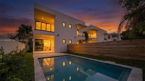 $1,495,000 | 2943 Southwest 21st Street, Miami, FL 33145