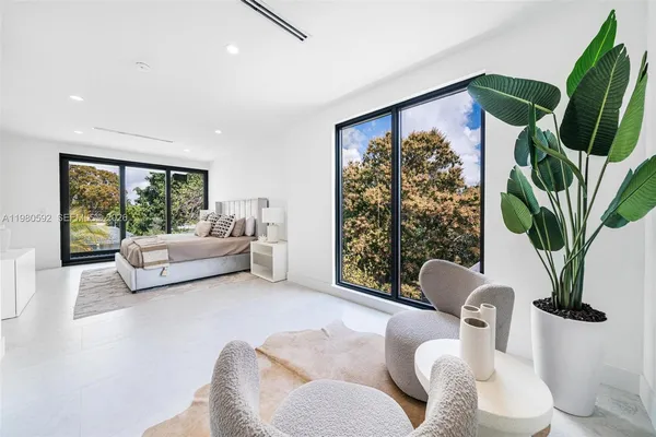 $1,495,000 | 2943 Southwest 21st Street, Miami, FL 33145