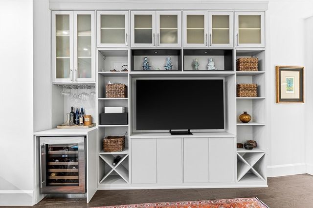 $2,700,000 | 40 Trinity Place, Unit 26B, Boston, MA 02116