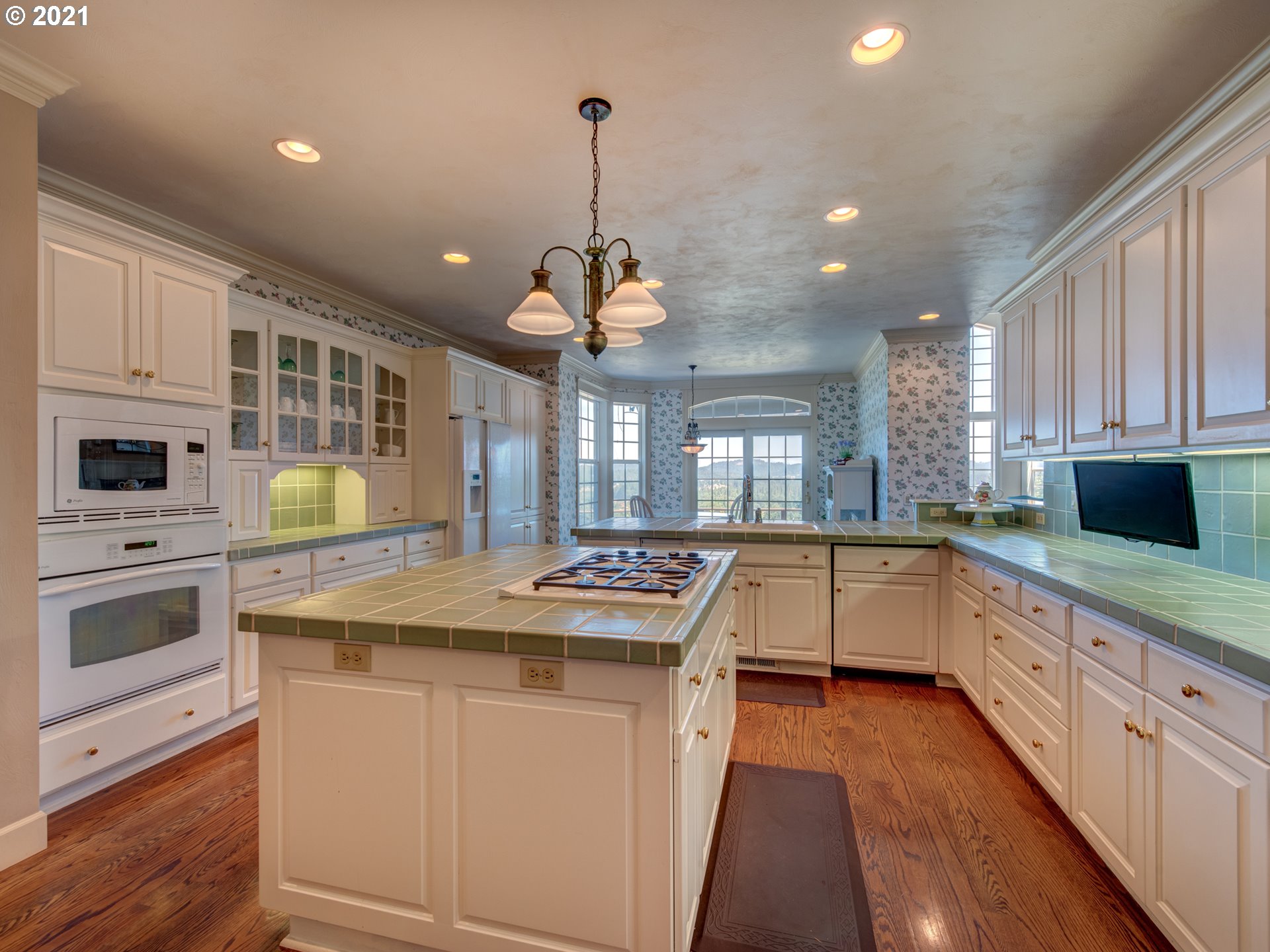 85517 Pine Grove Road Eugene, OR 97405 - Photo 10 of 32 Gallery Image 10