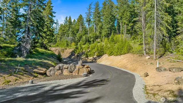 $370,500 | 1 Newport Creek Loop, Ronald, WA 98940