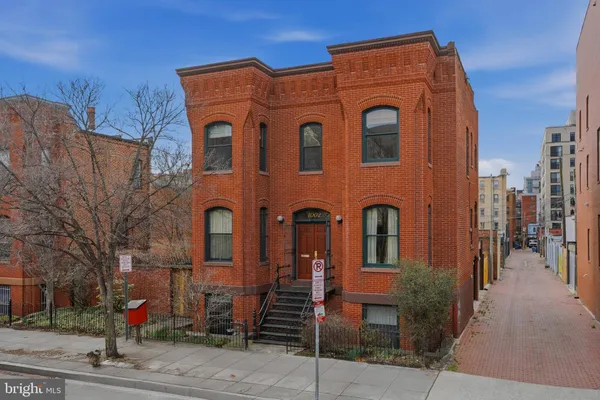 $8,500 | 1002 N Street Northwest, Washington, DC 20001