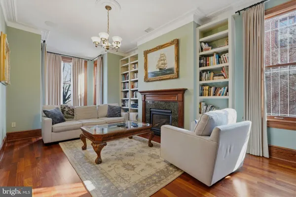 $8,500 | 1002 N Street Northwest, Washington, DC 20001