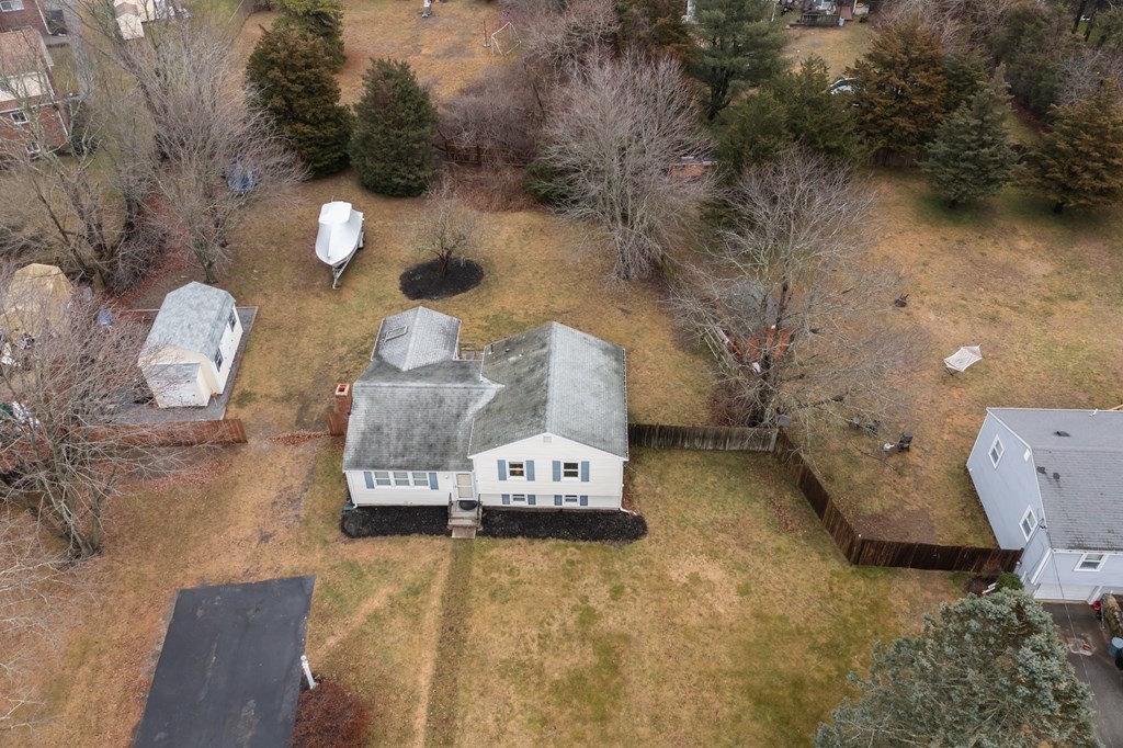 3 Woodbine Road Marshfield, MA 02050 - Photo 5 of 36 Gallery Image 5