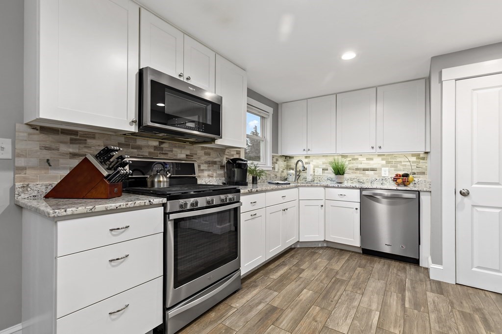 3 Woodbine Road Marshfield, MA 02050 - Photo 9 of 36 Gallery Image 9
