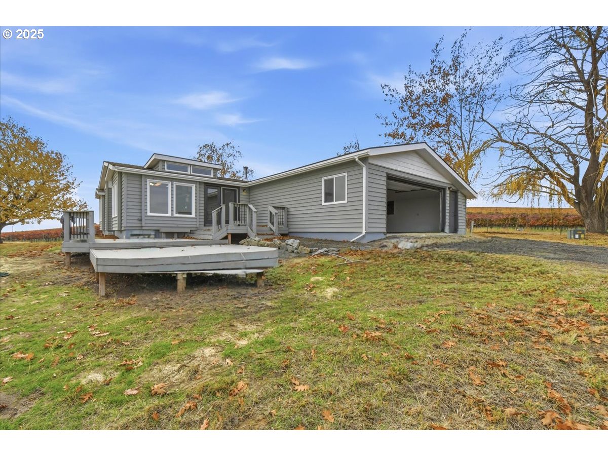 499 Alderdale Road Prosser, WA 99350 - Photo 34 of 41 a swimming pool with outdoor seating and yard