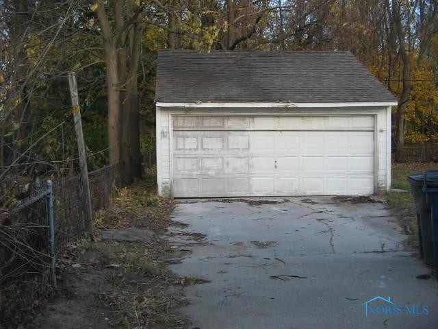 332 Independence Road Toledo, OH 43607 - Photo 3 of 14 Gallery Image 3