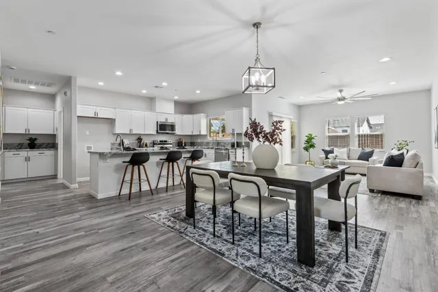 $599,950 | 232 East Roseburg Avenue, Modesto, CA 95350