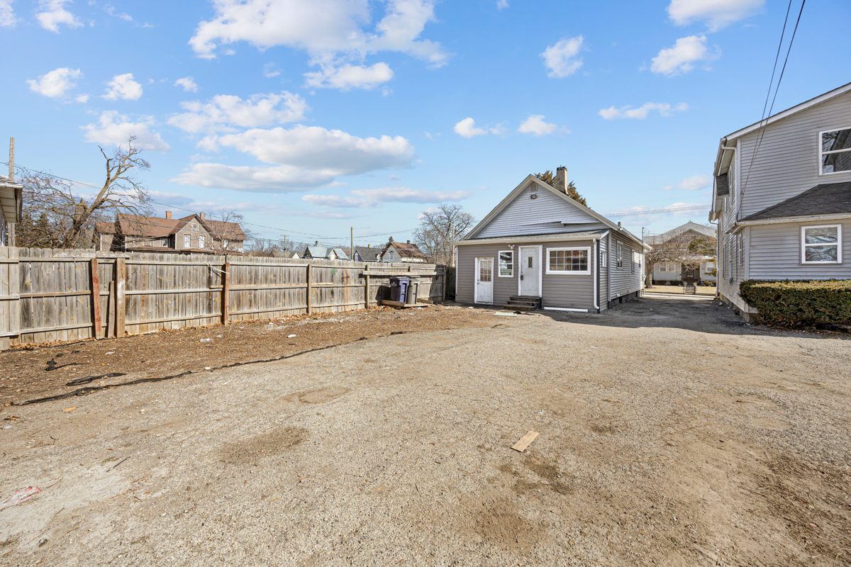 464 Prospect Boulevard Elgin, IL 60120 - Photo 17 of 17 a view of house with outdoor space and sitting space
