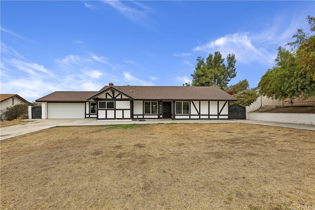 7571 Frazer Drive Riverside, CA 92509 - Photo 2 of 34