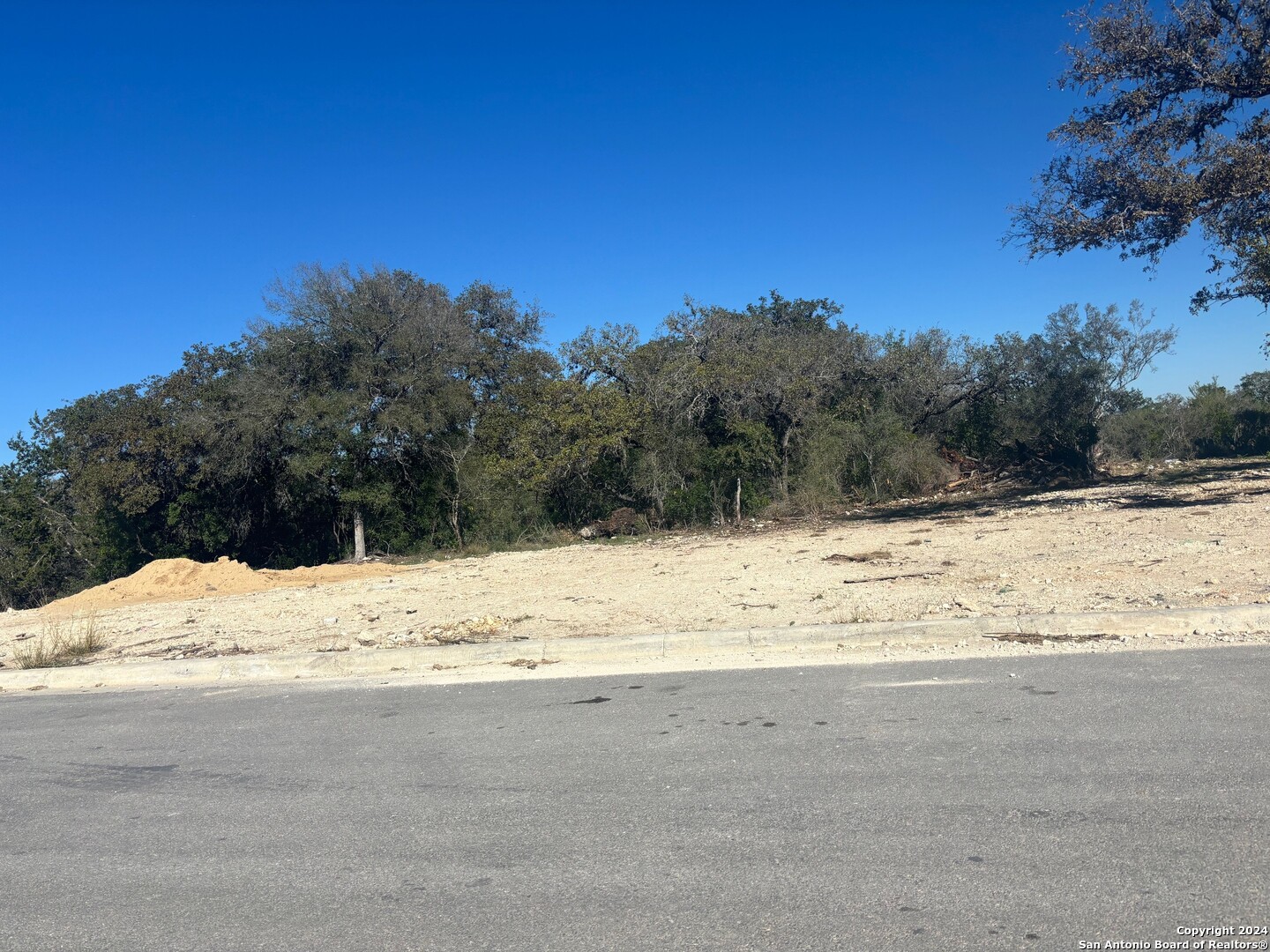 120 Rosanna Ridge Universal City, TX 78148 - Photo 3 of 5 a view of ocean beach