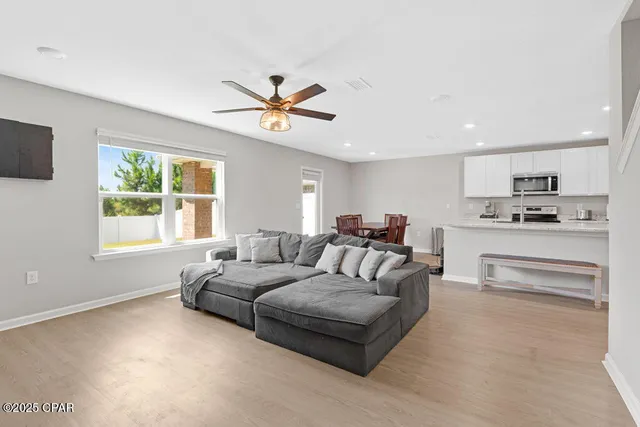 $3,400 | 4944 Conner Lane, Panama City, FL 32404