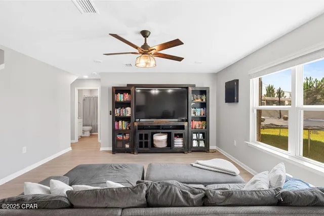 $3,400 | 4944 Conner Lane, Panama City, FL 32404