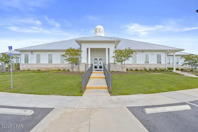 $3,400 | 4944 Conner Lane, Panama City, FL 32404