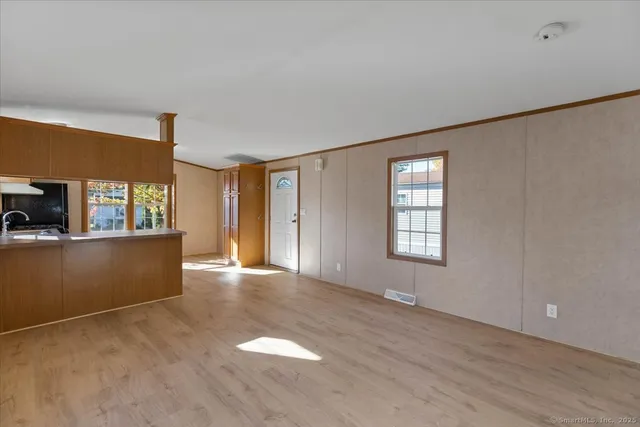 a view of livingroom with hardwood floor