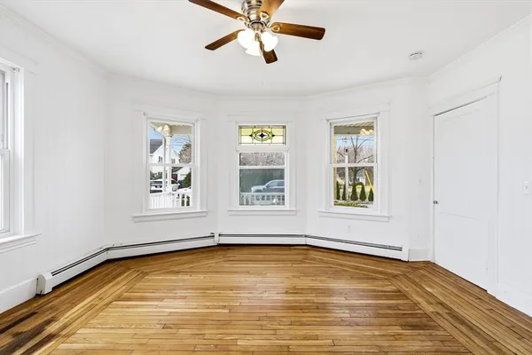 $2,500 | 32 Fall River Avenue, Unit 1, Seekonk, MA 02771