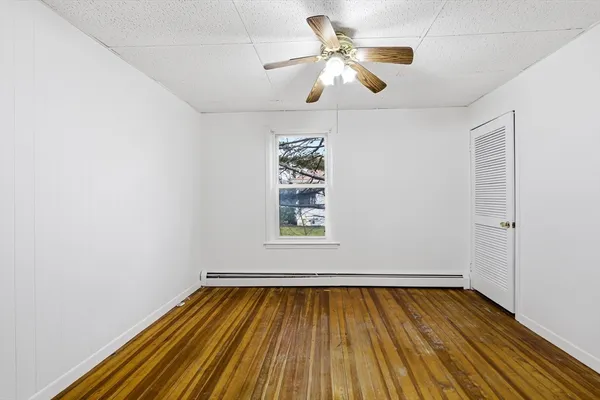 $2,500 | 32 Fall River Avenue, Unit 1, Seekonk, MA 02771