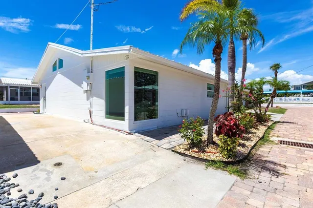 $7,500 | 6020 Midnight Pass Road, Unit 64, Sarasota, FL 34242