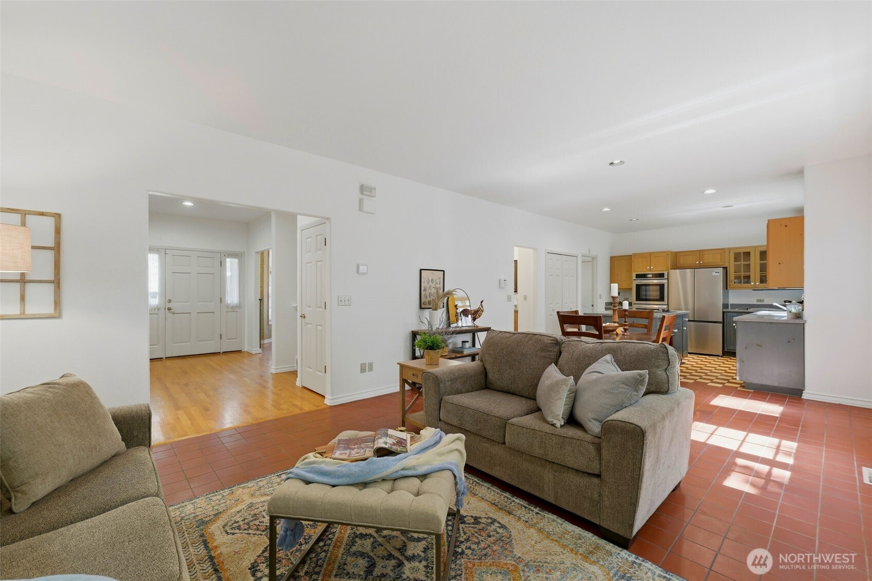 306 Keach Loop Steilacoom, WA 98388 - Photo 12 of 37