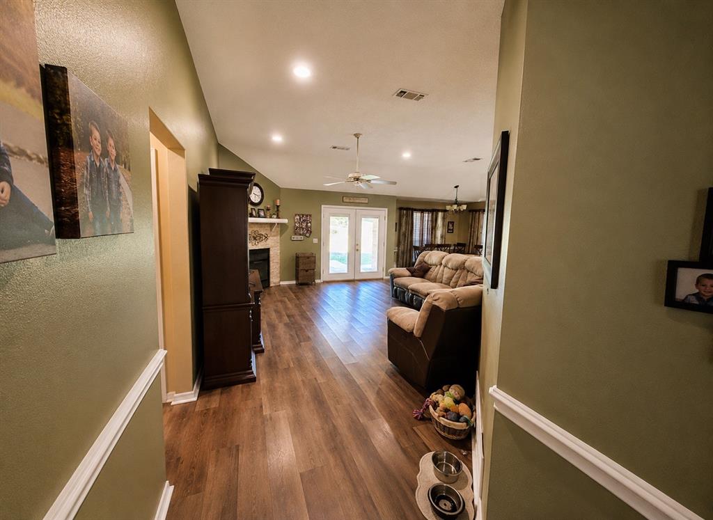 187 Sandy Lane Reno, TX 75462 - Photo 2 of 17