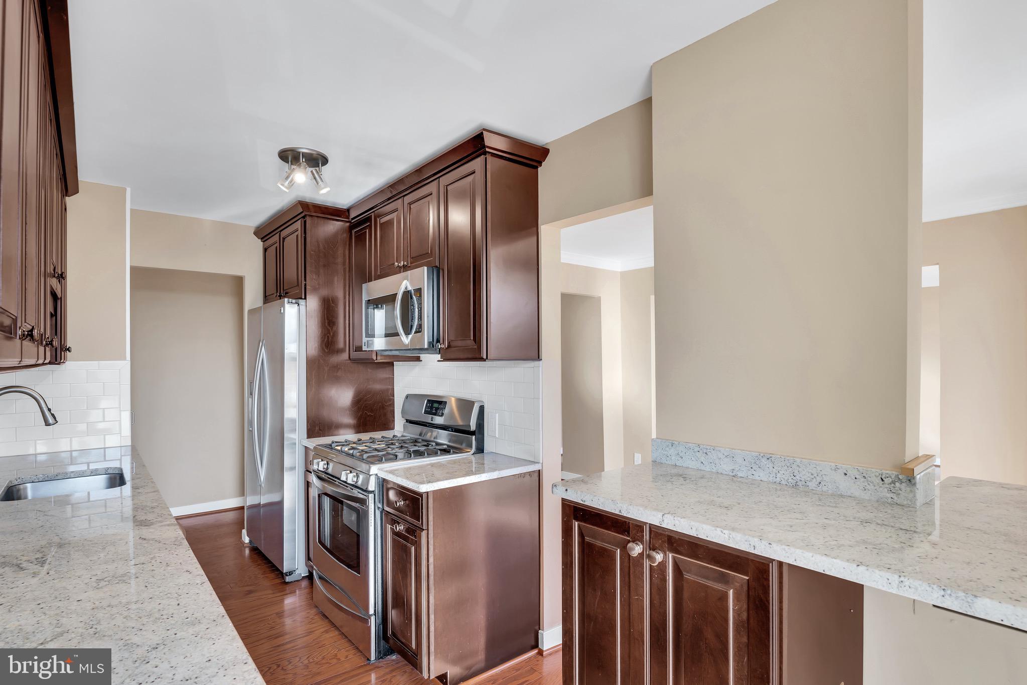 3333 University Boulevard West, Unit 404 Kensington, MD 20895 - Photo 3 of 37 Gallery Image 3