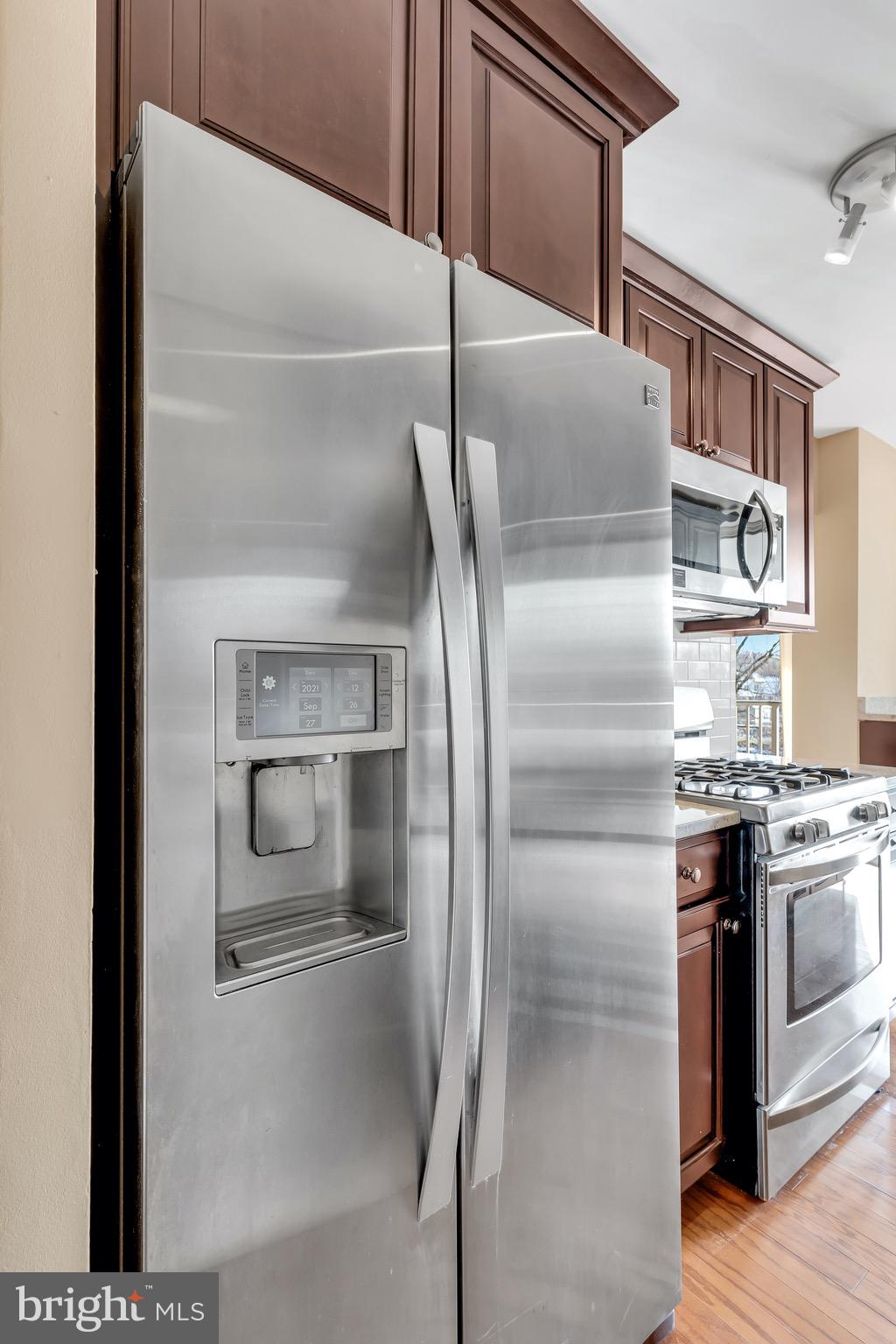 3333 University Boulevard West, Unit 404 Kensington, MD 20895 - Photo 4 of 37 Gallery Image 4