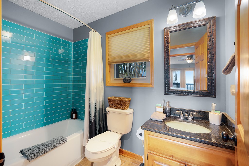 170 Walnut Ridge Ellijay, GA 30536 - Photo 27 of 65 Main Floor Bathroom