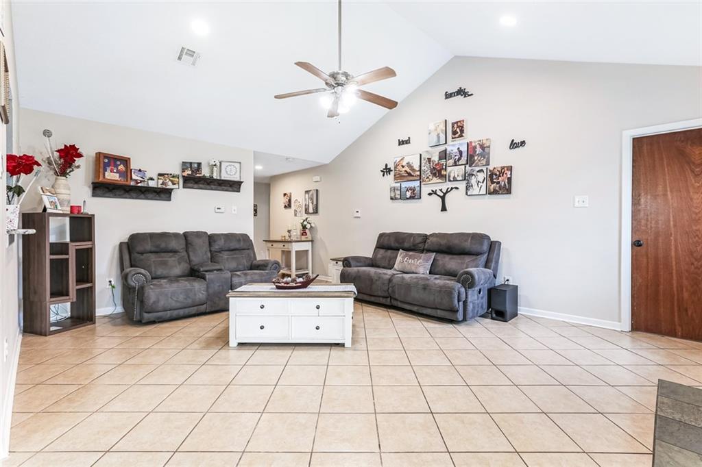 2553 Rue Jesann Marrero, LA 70072 - Photo 6 of 17 Gallery Image 6