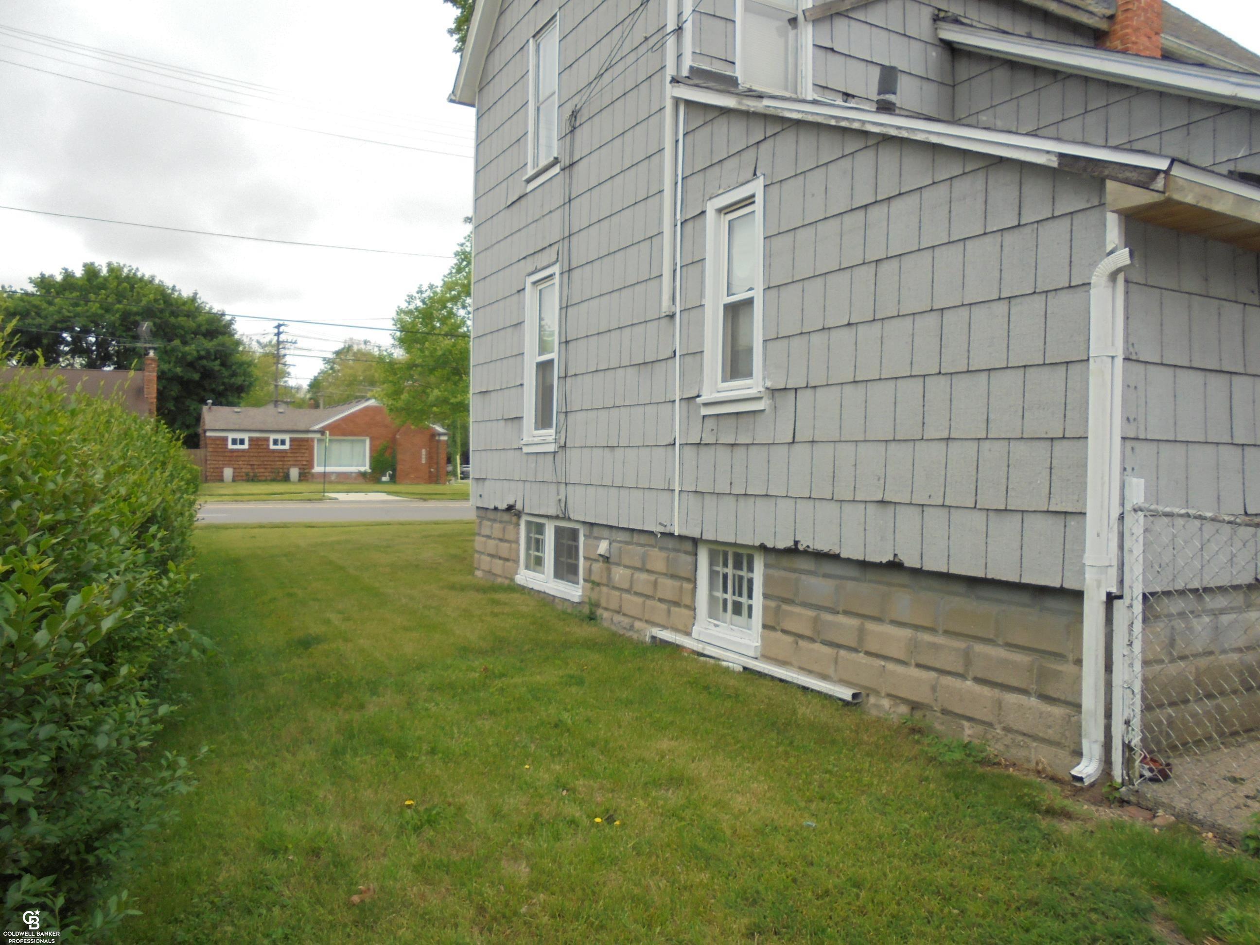 3606 Cadieux Road Detroit, MI 48224 - Photo 9 of 32 East Side