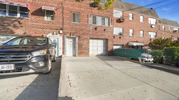 $1,250,000 | 2864 Bruckner Boulevard | Throgs Neck