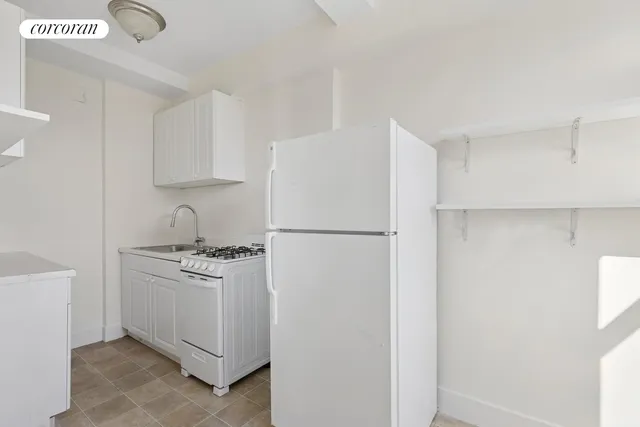 $699,000 | 233 West 99th Street, Unit 17B | Upper West Side