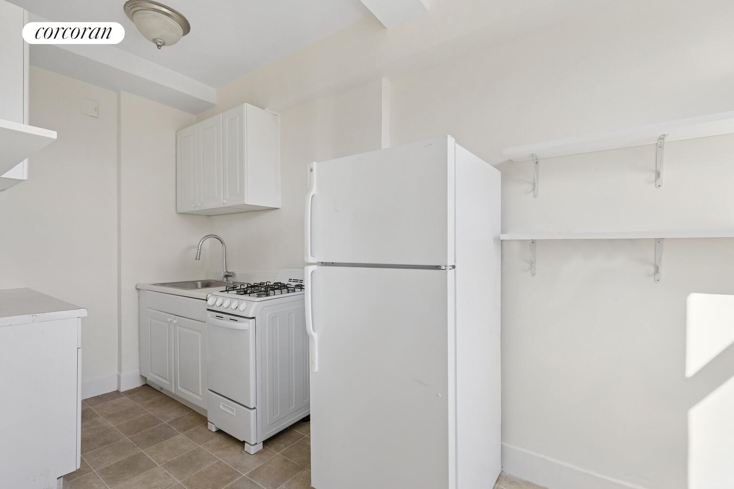 233 West 99th Street, Unit 17B Manhattan, NY 10025 - Photo 5 of 8