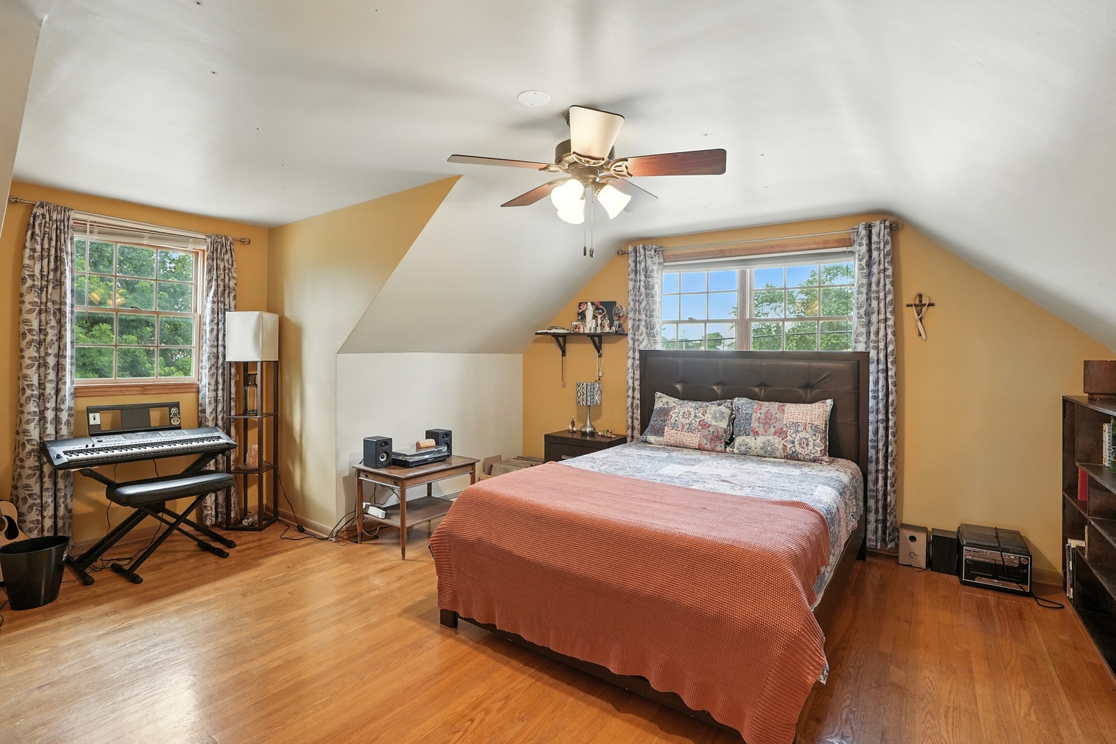 901 Ridgeway Avenue Munster, IN 46321 - Photo 15 of 32 Gallery Image 15