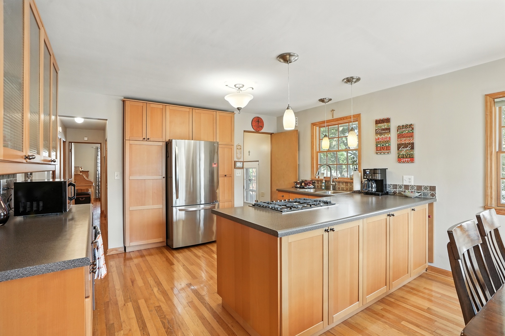 901 Ridgeway Avenue Munster, IN 46321 - Photo 7 of 32 Gallery Image 7